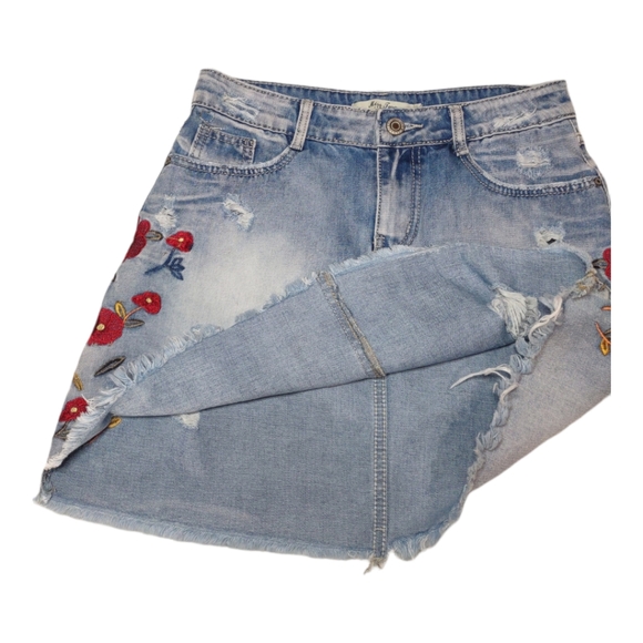 Miss Two Canadian Brand Lightwash Distressed Embroidered Floral Jean Skirt Large - Picture 3 of 14